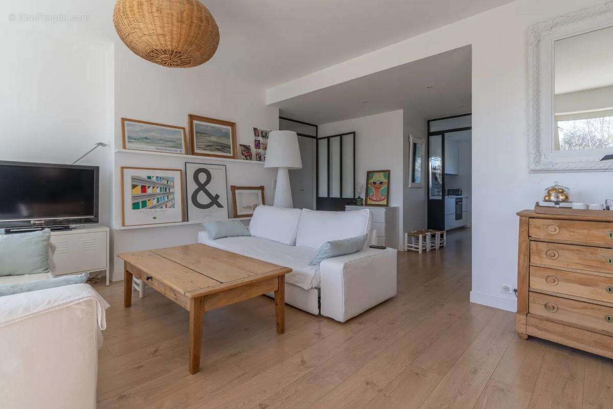 Appartement à GARCHES