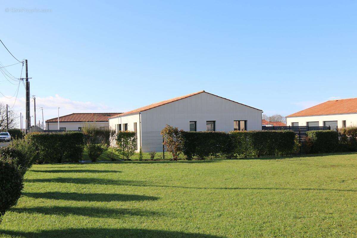 Maison à MEDIS