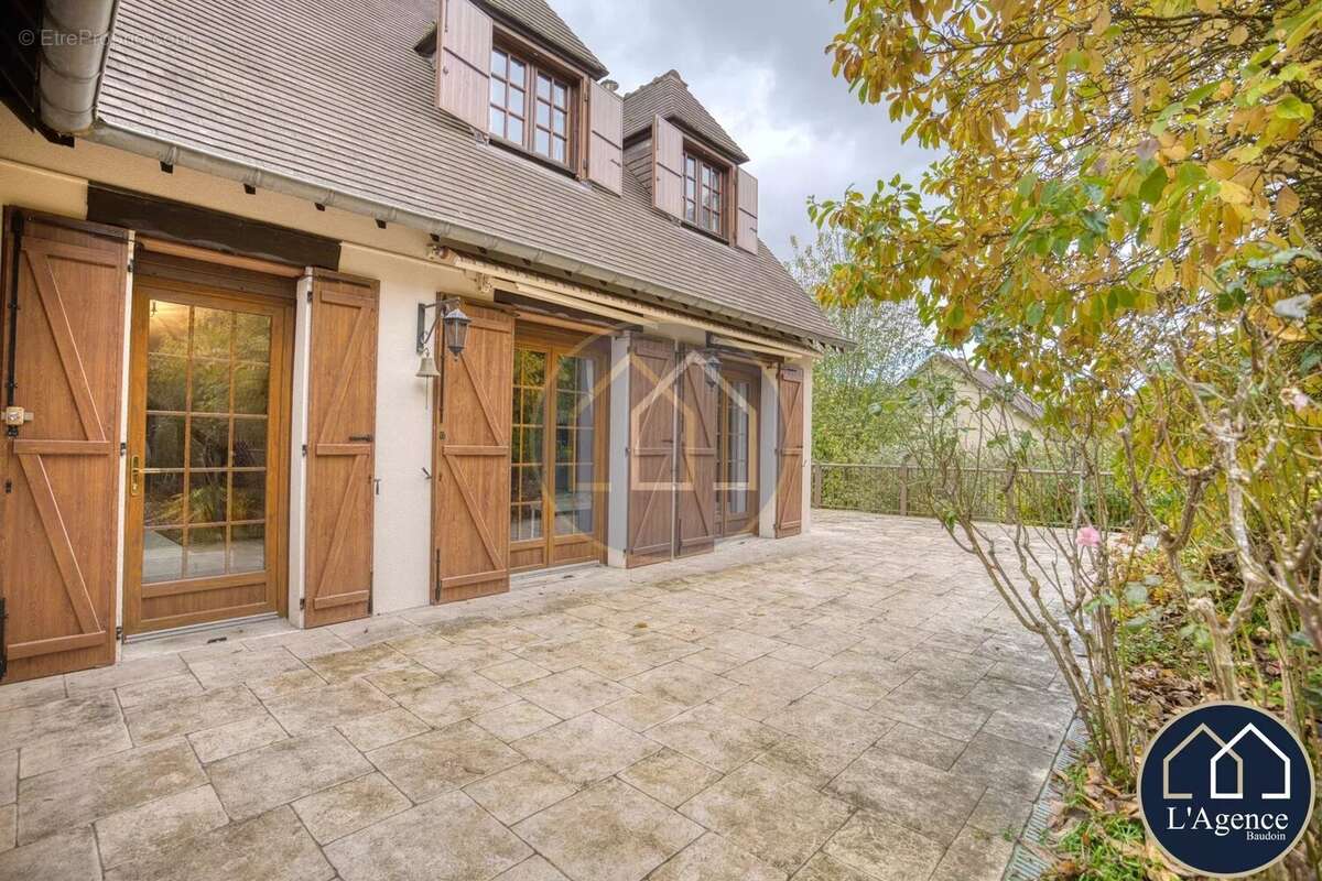 Maison à SAINT-PREST