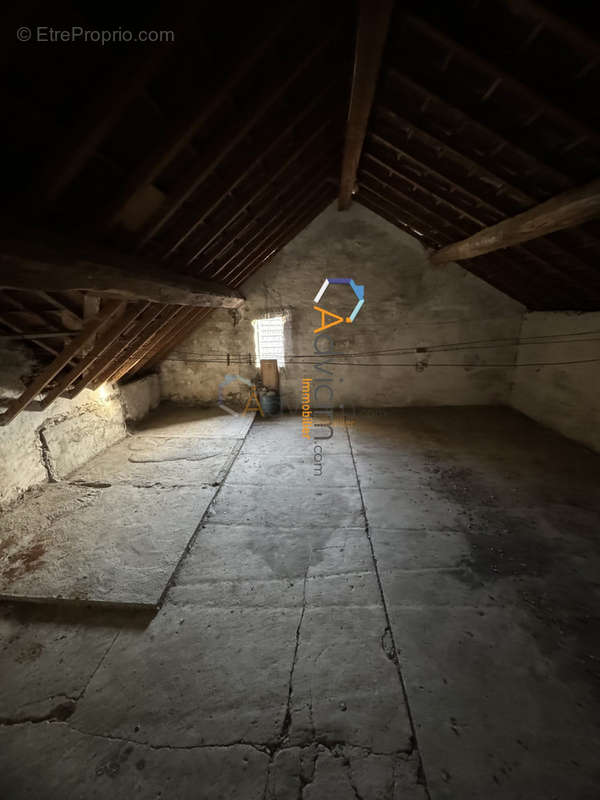 Maison à CROUTTES-SUR-MARNE