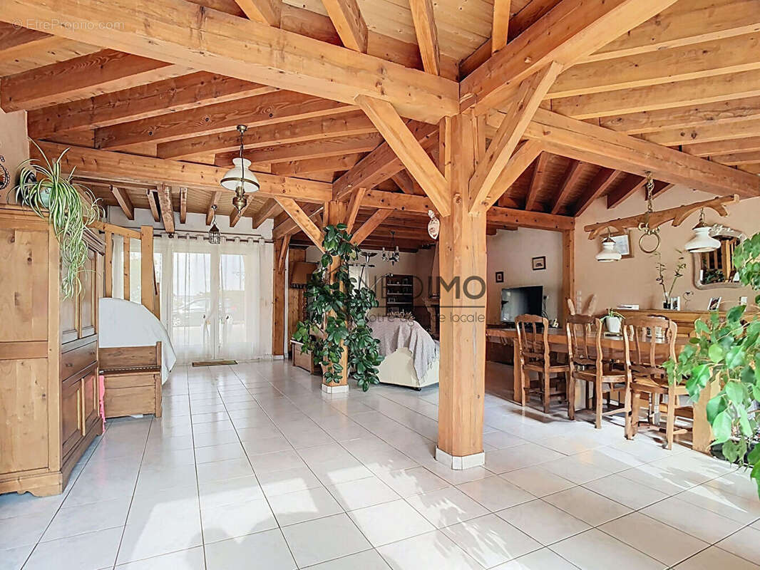 Maison à DOMMARTIN-SUR-VRAINE