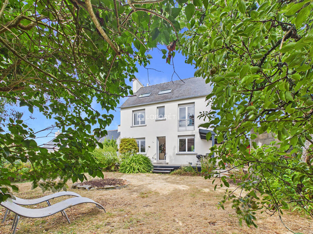 Maison à PLONEOUR-LANVERN