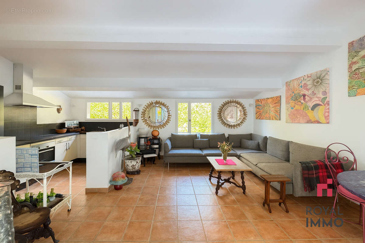 Maison à LA CADIERE-D&#039;AZUR