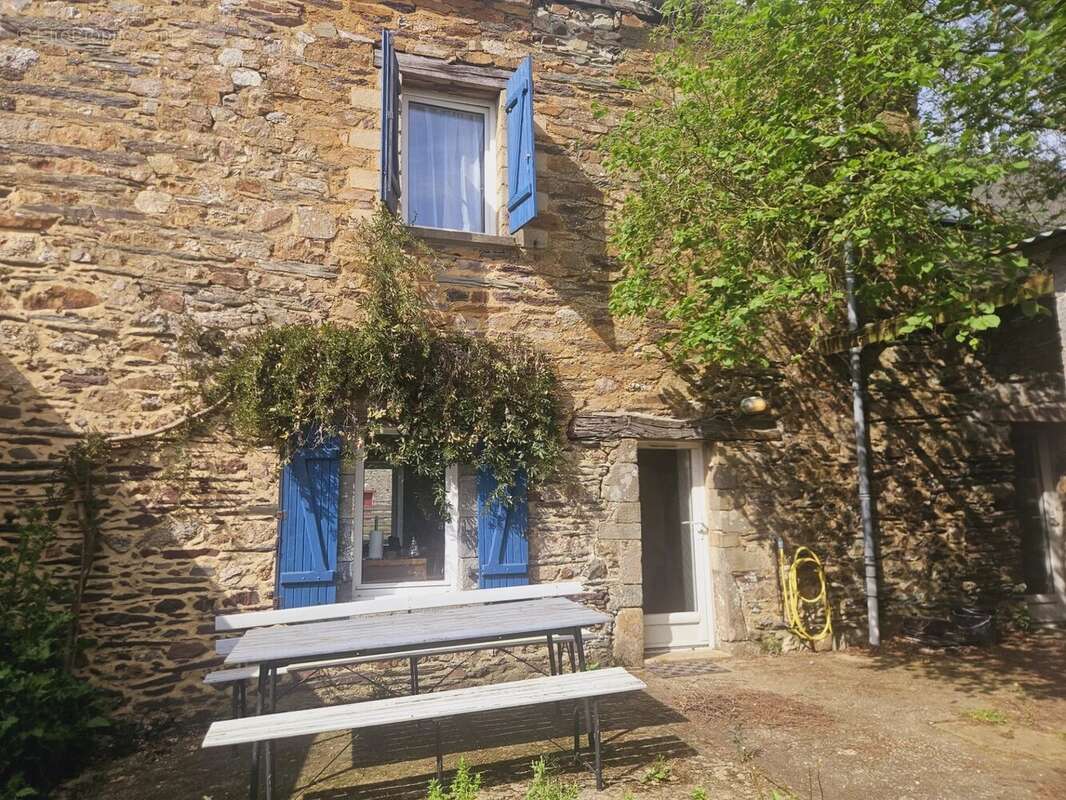 Maison à COMBLESSAC