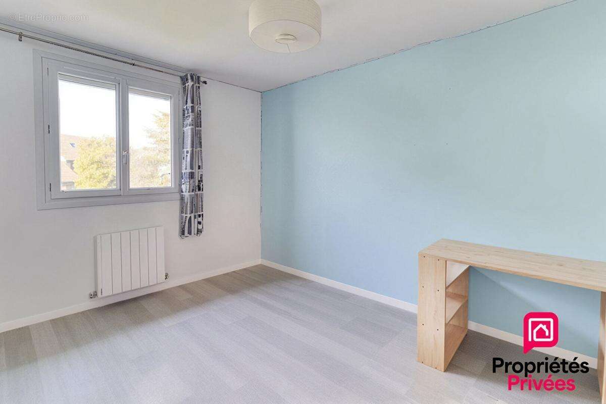 Maison à DECINES-CHARPIEU