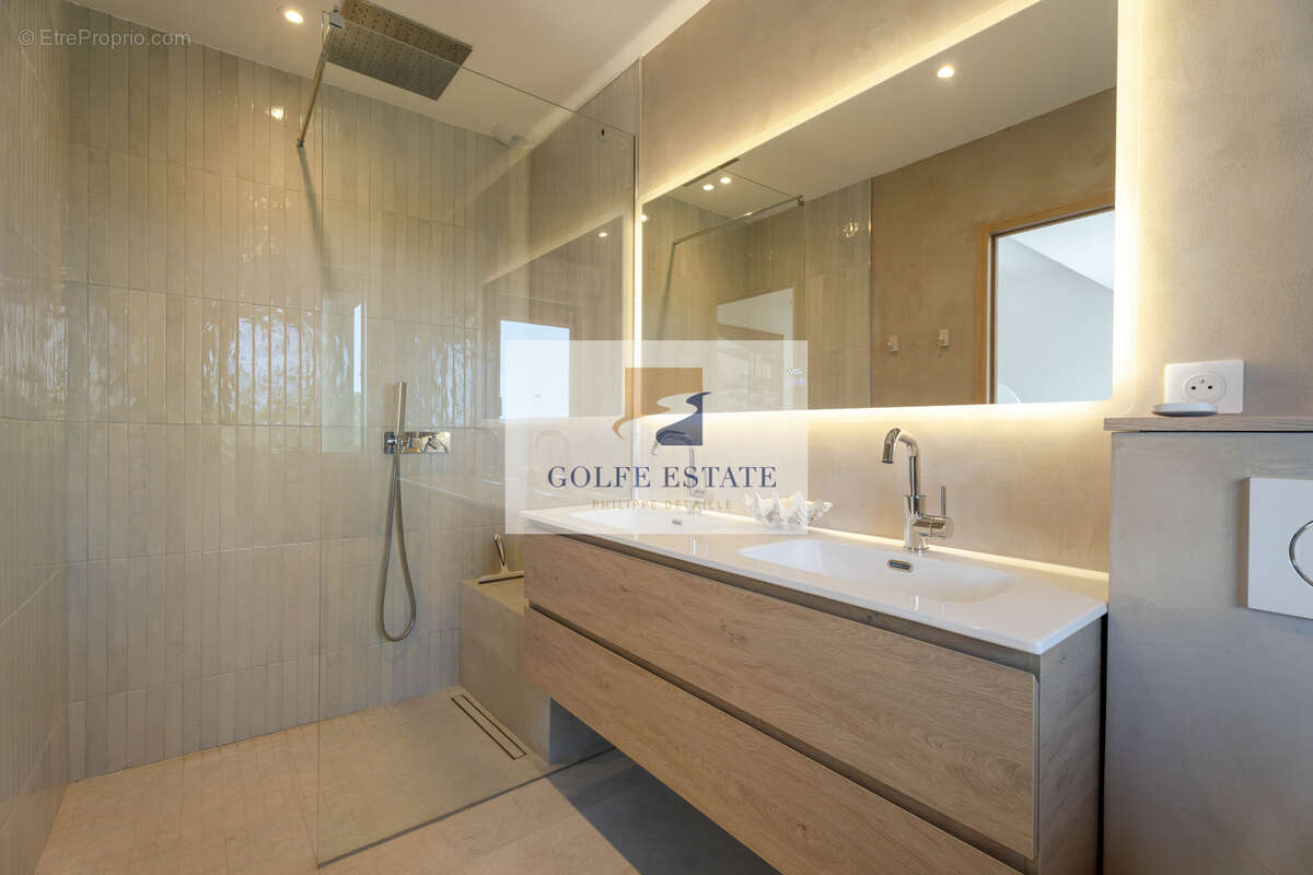 Villa vue mer rénovée, 6 chambres et plus, piscine - photo 14