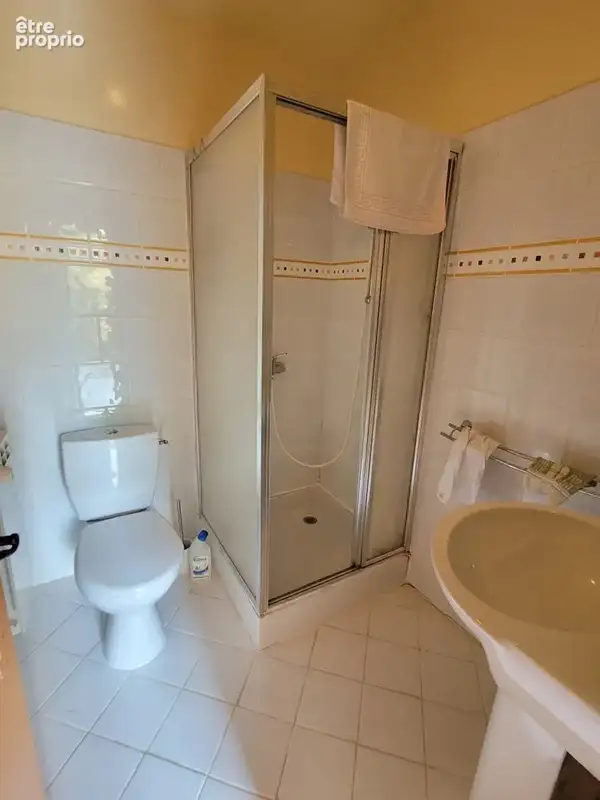 Jolie maison en pierres de 170 m² habitables avec jardin. - photo 16