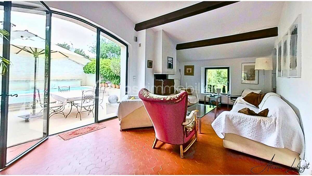 Maison à ENTRECASTEAUX