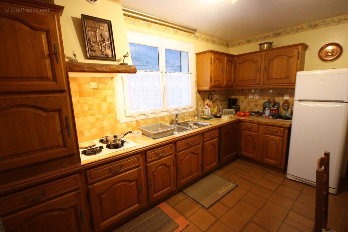 Maison à vendre 5 pièces de 135 m² sur terrain de 723 m² SAINT RAMBERT EN BUGEY (01) - photo 6