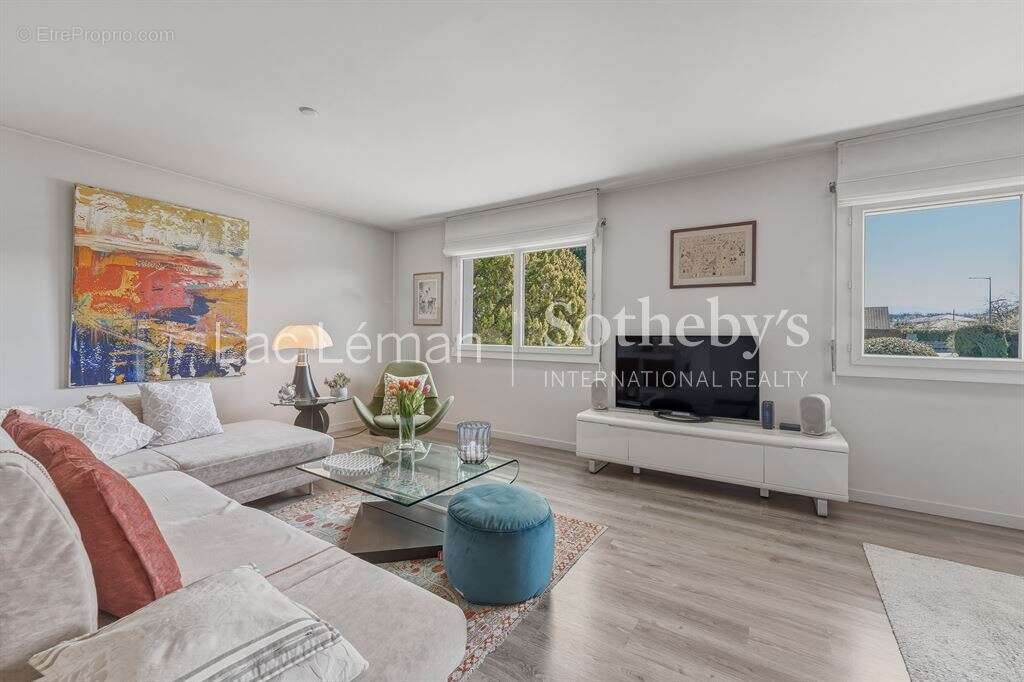 Maison à CHENS-SUR-LEMAN