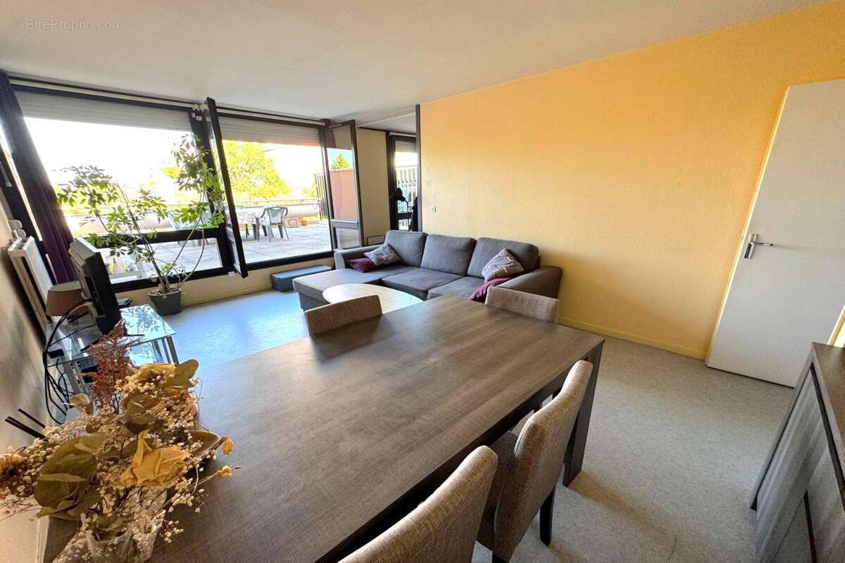 Appartement à QUETIGNY