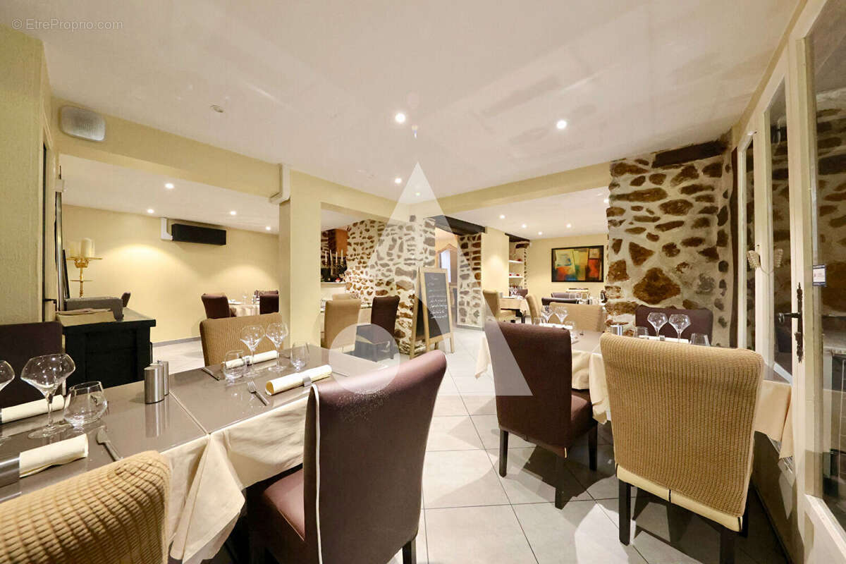 Commerce à CORBEIL-ESSONNES