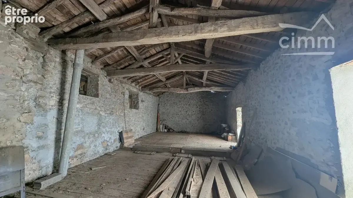 Ranchal – fermette ancienne à rénover sur environ 3 400 m² de terrain - photo 6