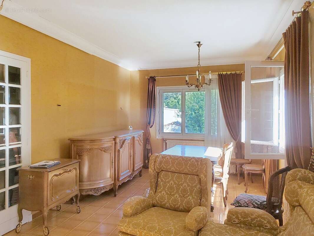 Maison à LAMALOU-LES-BAINS