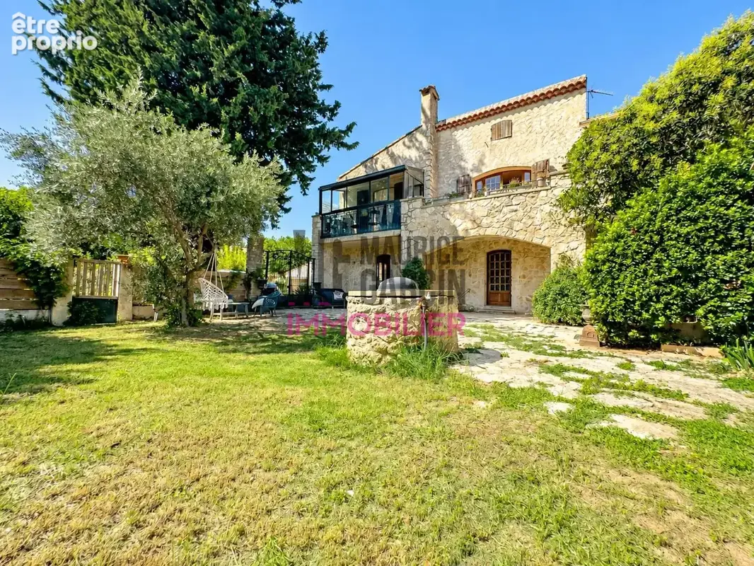 Maison 6 pièces 213 m² à vendre à Robion (84440) - photo 2
