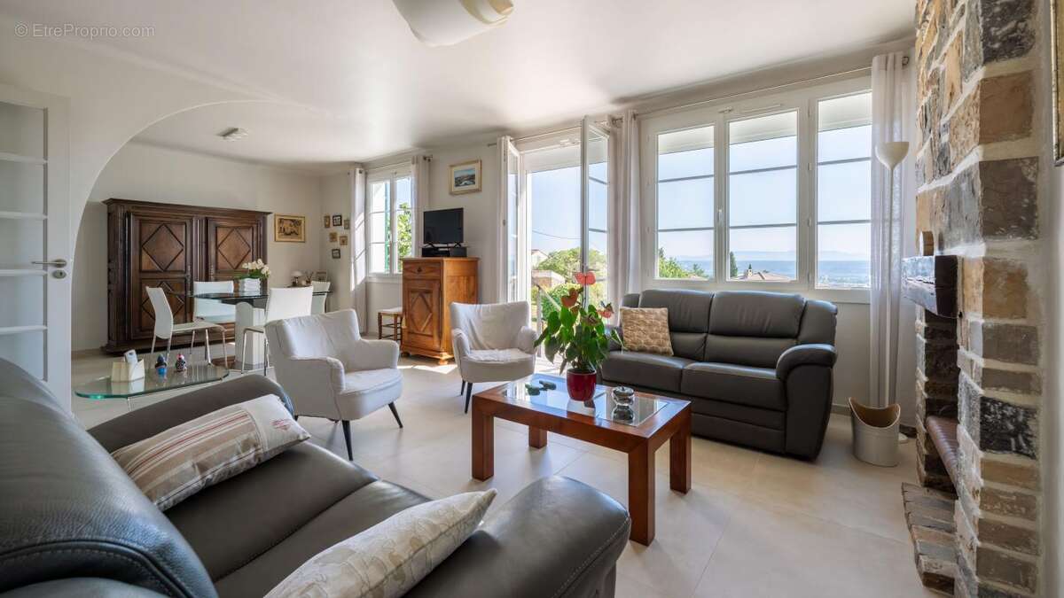 Maison à PIERREVERT