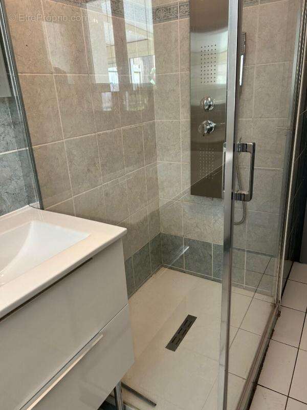 Maison à BLANQUEFORT