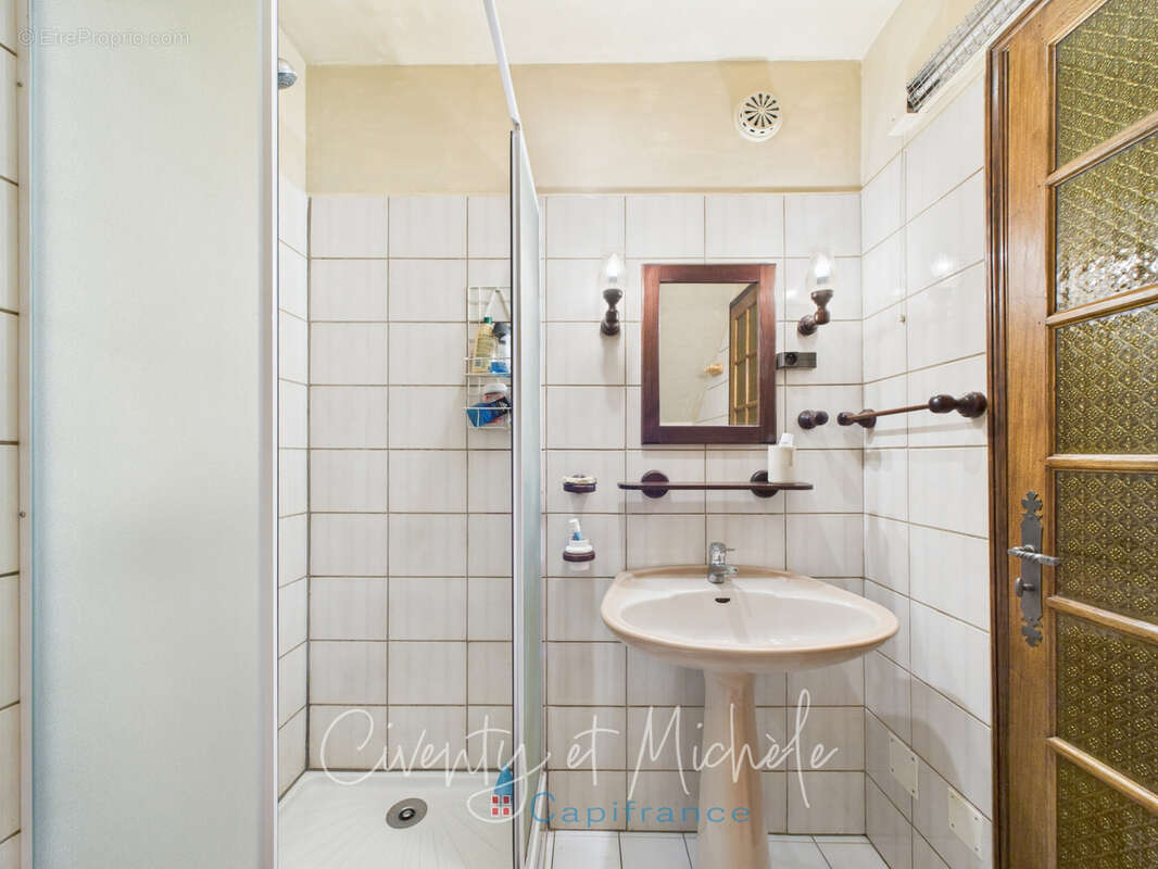 Grande propriété familiale sur 7 533 m² de terrain plat - photo 17