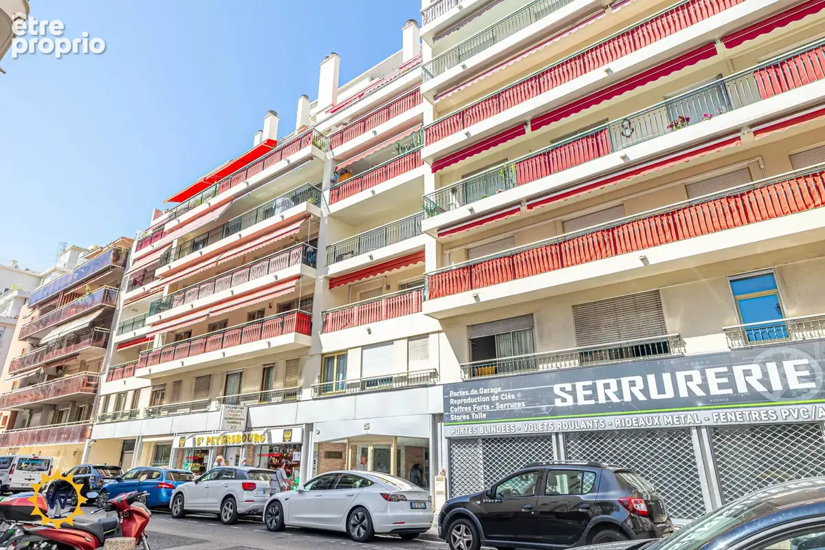 NICE CENTRE / ANDRIOLI - STudio de 26 m2 avec terrasse de 20 m2 - A 2 pas de la promenade des anglais, commerces et tramway ! - photo 5