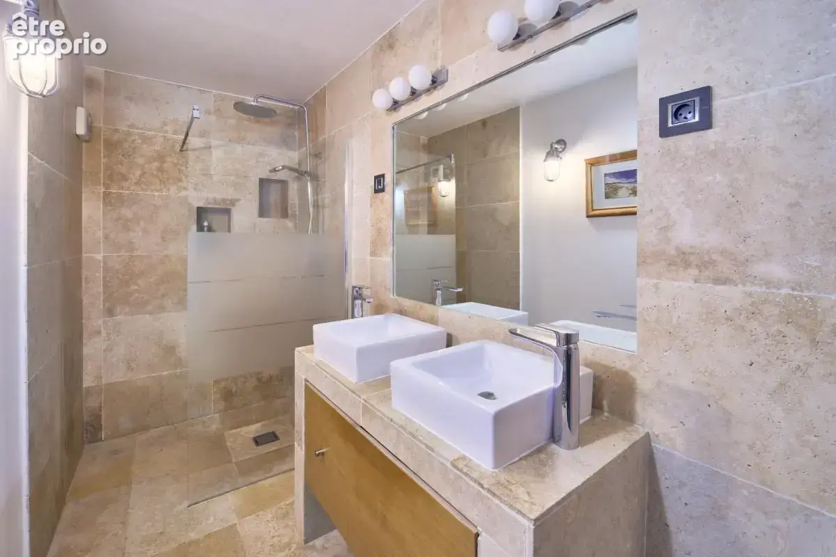 Maison 6 pièces / 200 m² / 930 000 EUR / LE PUY-SAINTE-REPARADE - photo 16