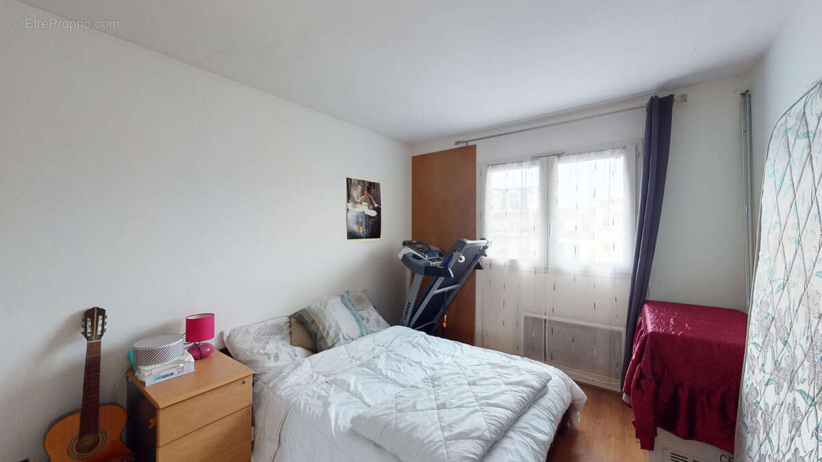 Appartement à SAINTE-GENEVIEVE-DES-BOIS