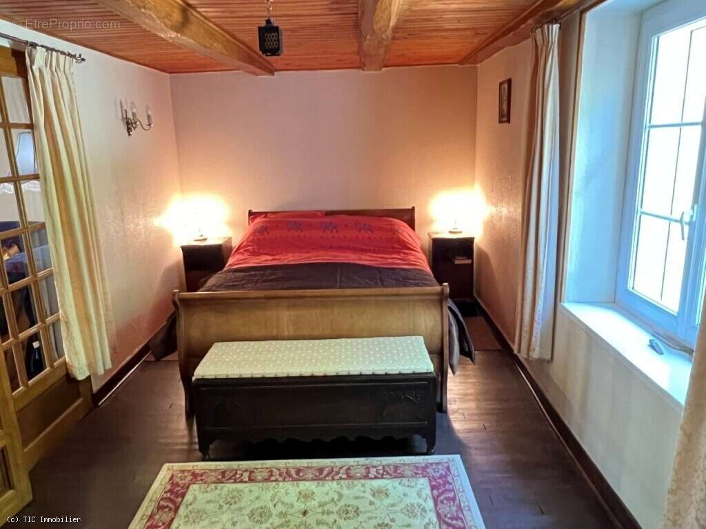 Maison à CHEF-BOUTONNE