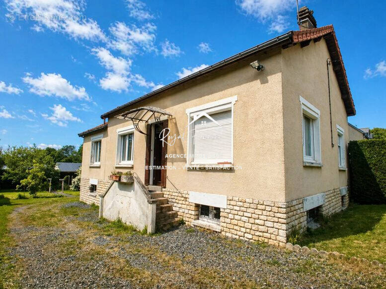 Maison avec 3 chambres  - Maison à LIGUEIL