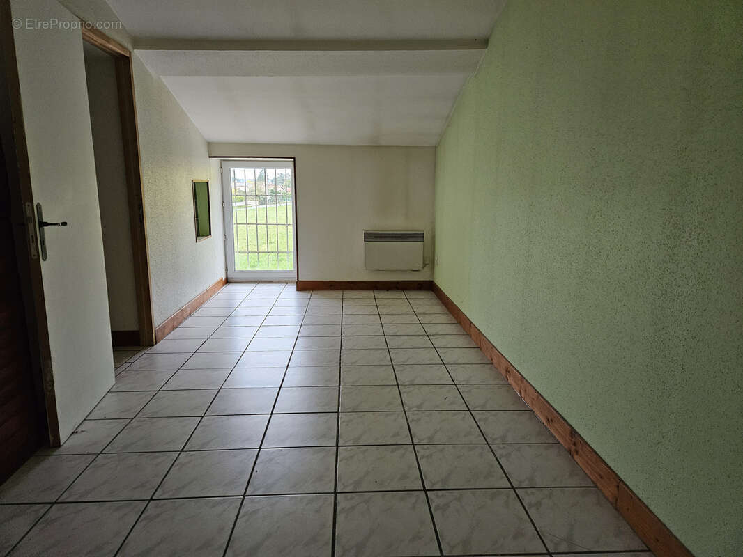 Exclusivité vianne (47) - ensemble immobilier - 2 appartements - 61m2 & 53m2 - t3 & t2 - 12000€/an - parking - - photo 6