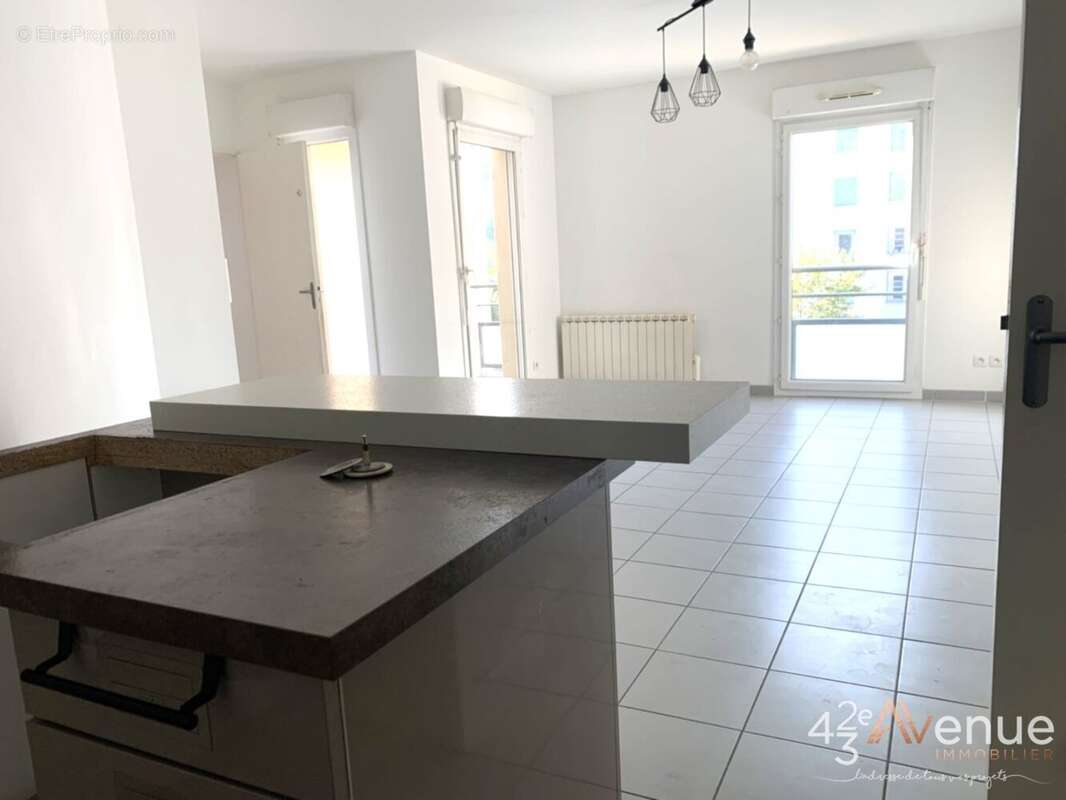 Appartement 63 m² à Saint-Etienne  - photo 5