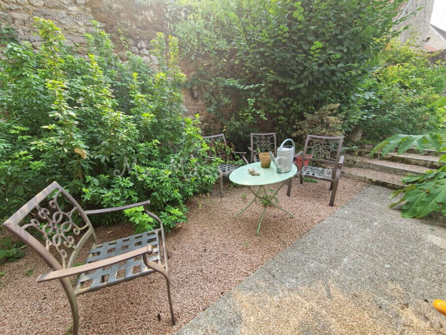 Maison à SAINT-POURCAIN-SUR-SIOULE