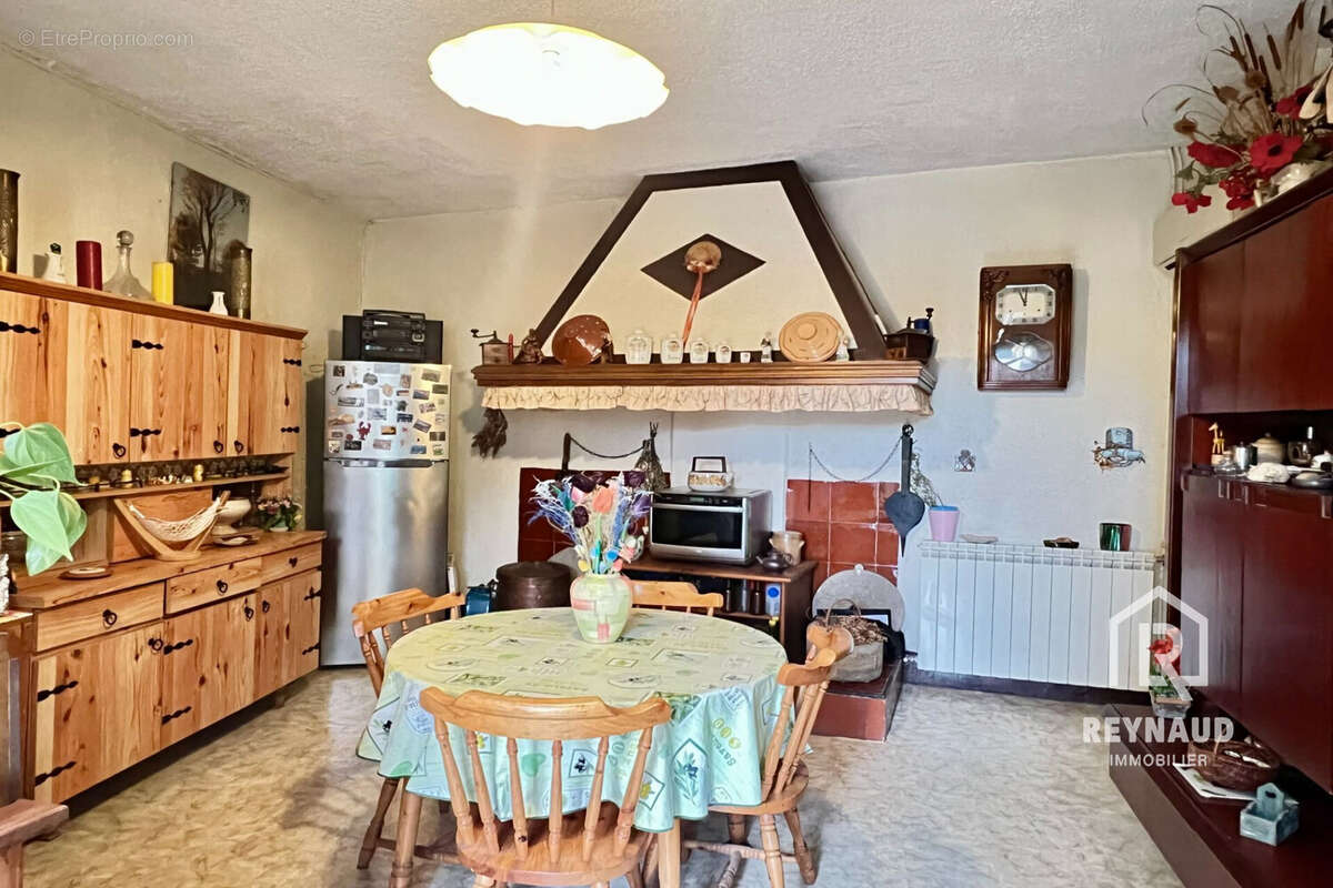Maison à SAINT-PRIVAT