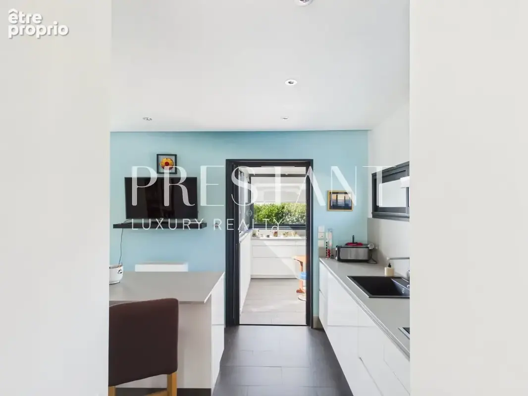Villa d'architecte de 240 m² à Chiberta, vue mer depuis le toit-terrasse - photo 32