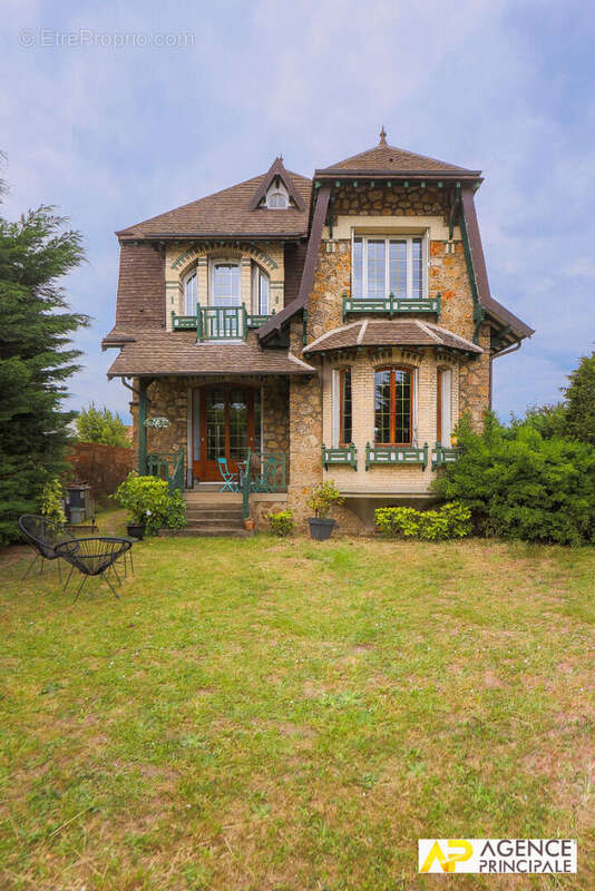 Maison à SAINT-GERMAIN-EN-LAYE
