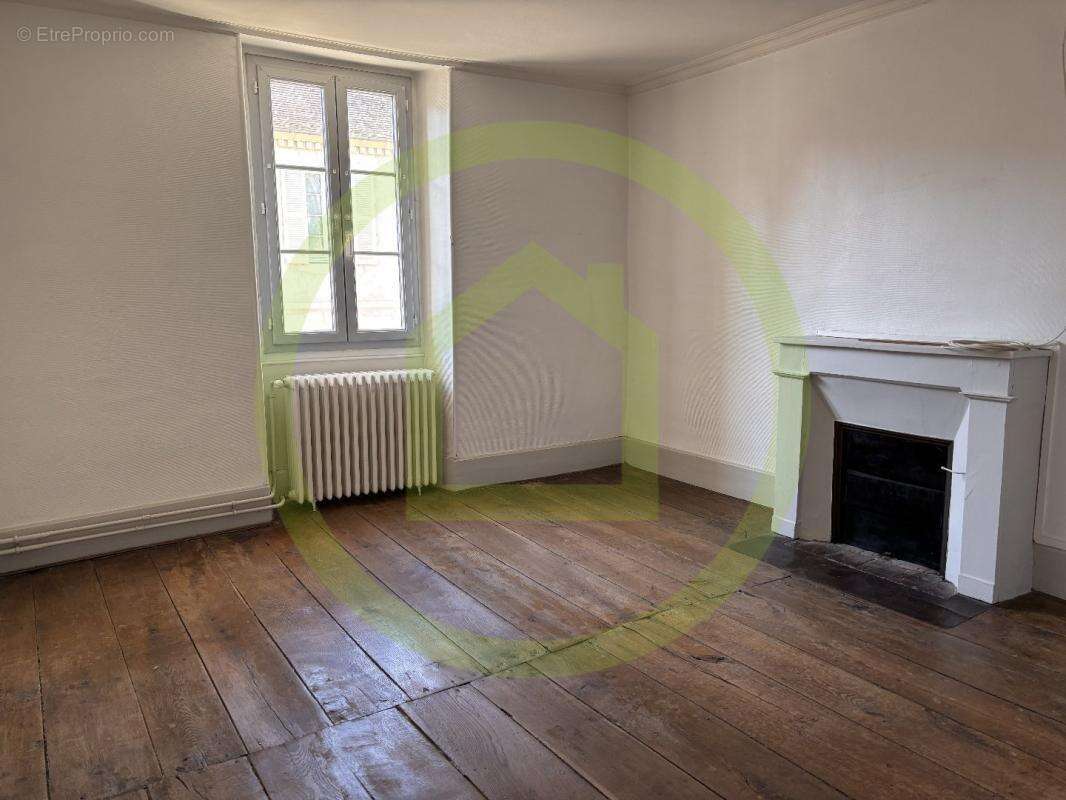 Maison 153 m² à Gouzon  - photo 13