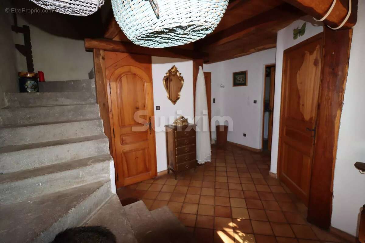 Maison à VILLENEUVE-DE-BERG