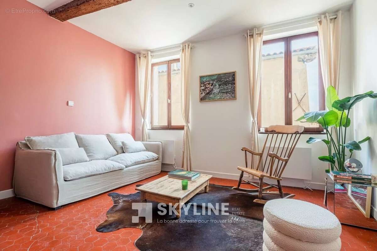 Appartement à MARSEILLE-2E