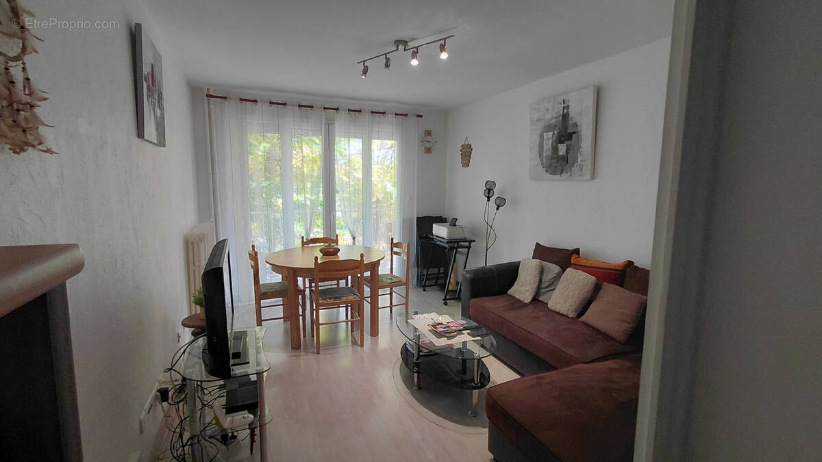 Appartement à BOURG-SAINT-ANDEOL