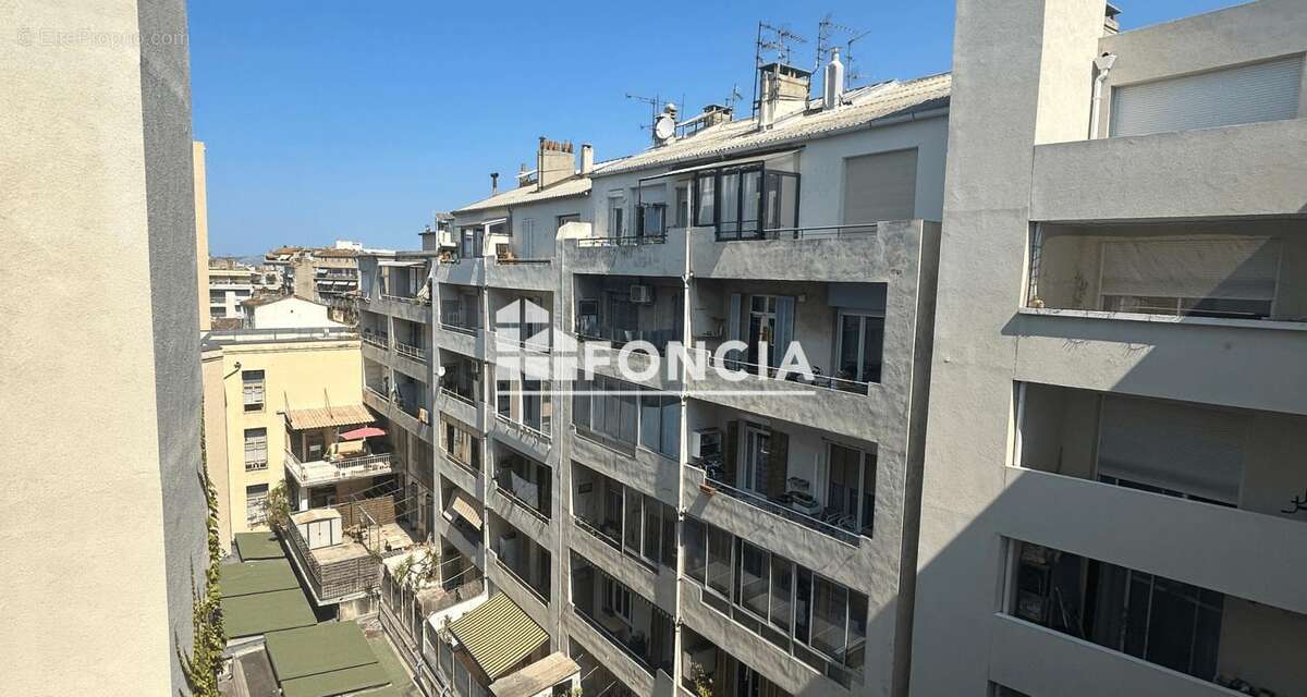 Studio avec balcon / immeuble recent - photo 4
