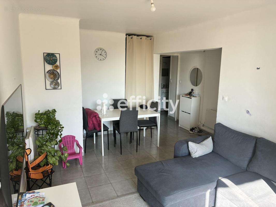 Appartement à MARSEILLE-15E