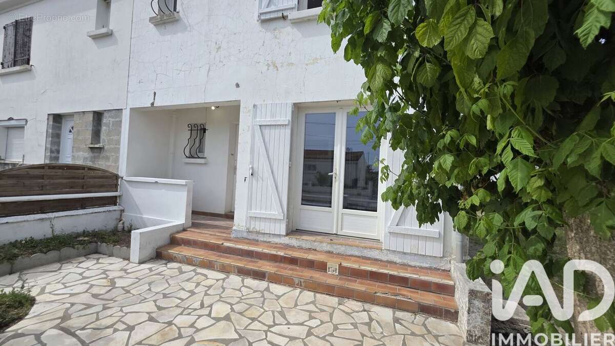 Photo 3 - Maison à MONTENDRE