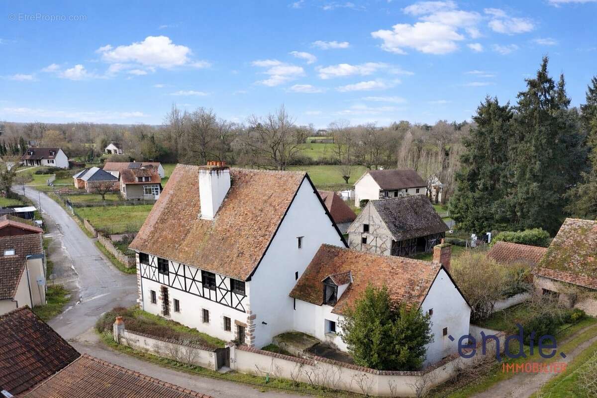 Maison à BRESSOLLES