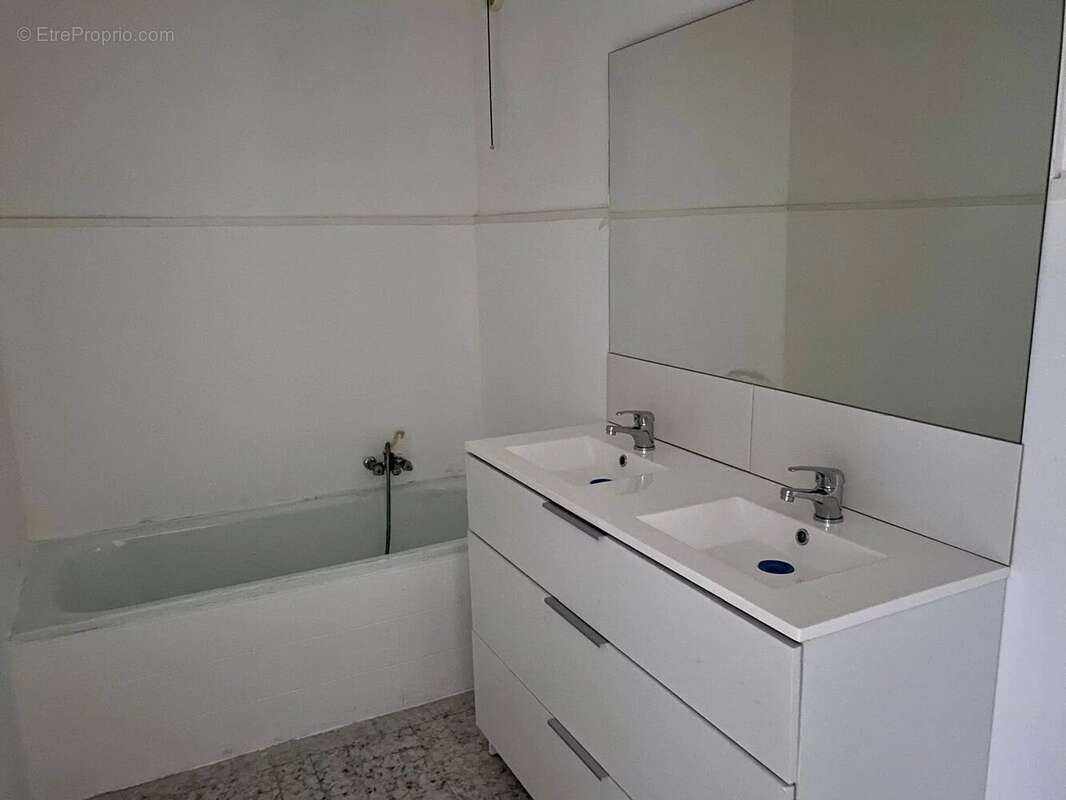 Appartement à BEAUSOLEIL