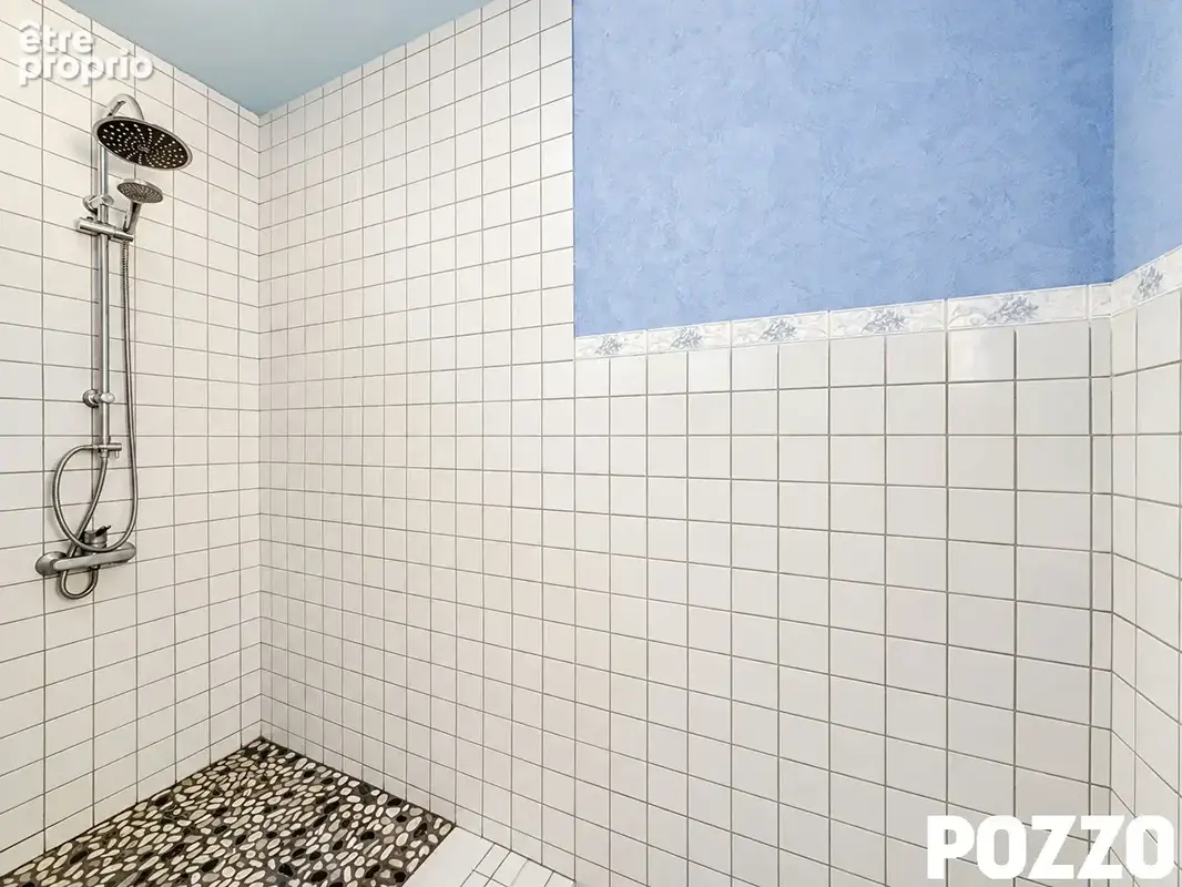 À VENDRE - Maison dans le bourg de Bréhal de 255m² au calme avec parc arboré - photo 10