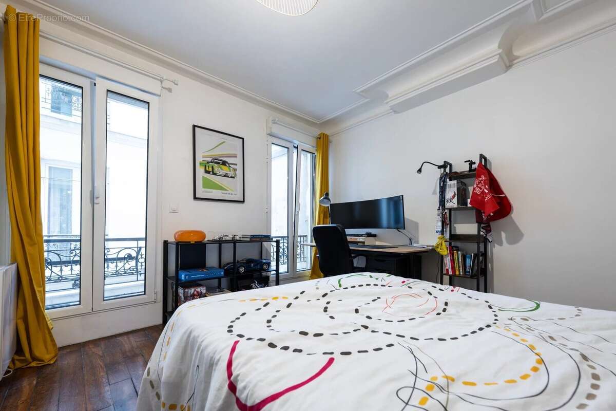 Appartement à PARIS-11E
