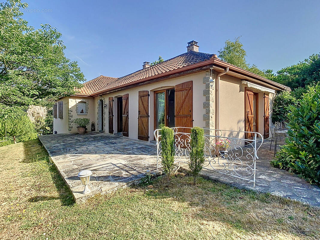 Maison à CONDAT-SUR-VIENNE