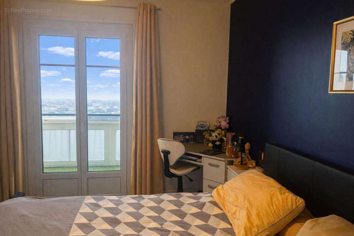 Appartement à LA MULATIERE