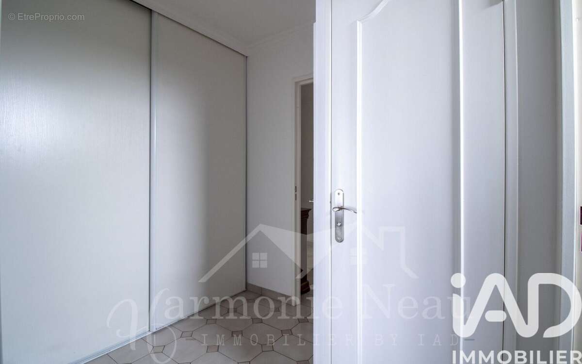 Photo 2 - Appartement à LIVRY-GARGAN