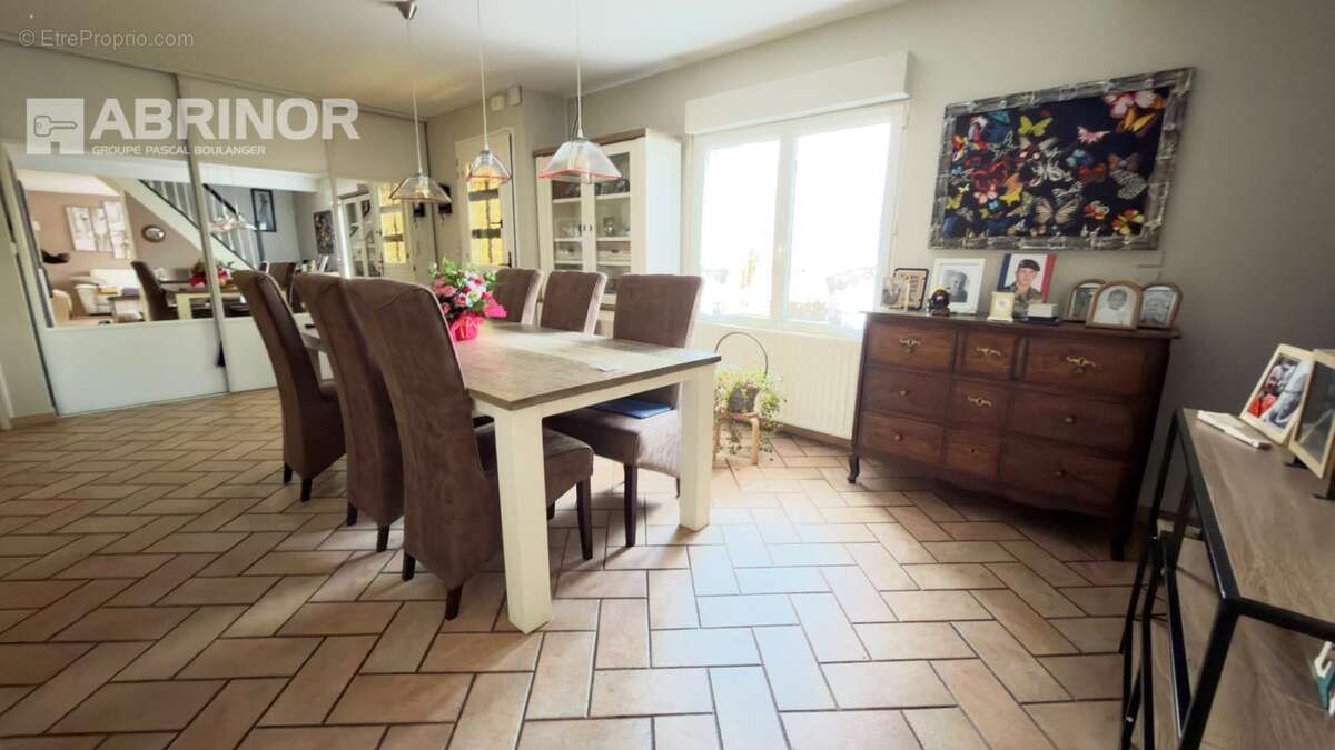 Maison à ENNETIERES-EN-WEPPES