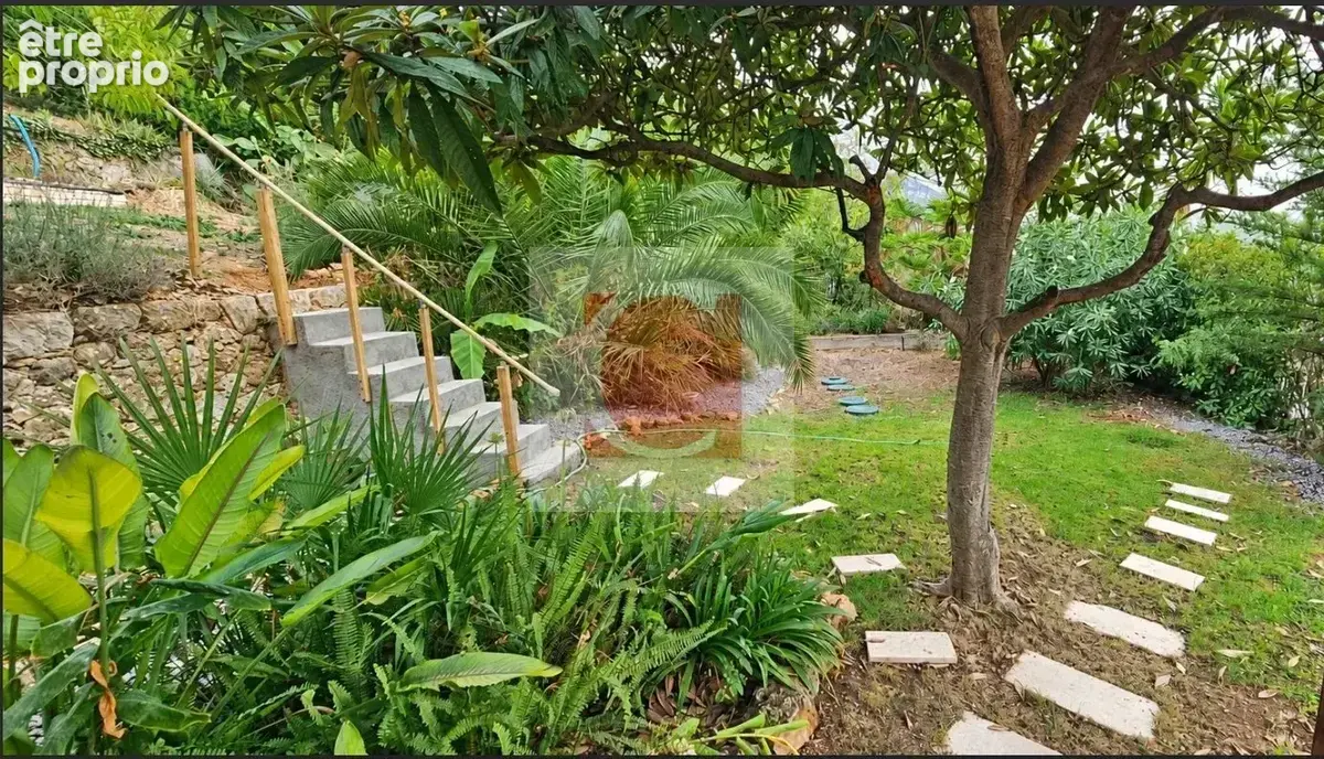 Vence centre maison f4 de 100 m² (habitable) + piscine + terrain + garage et vue mer ! - photo 6