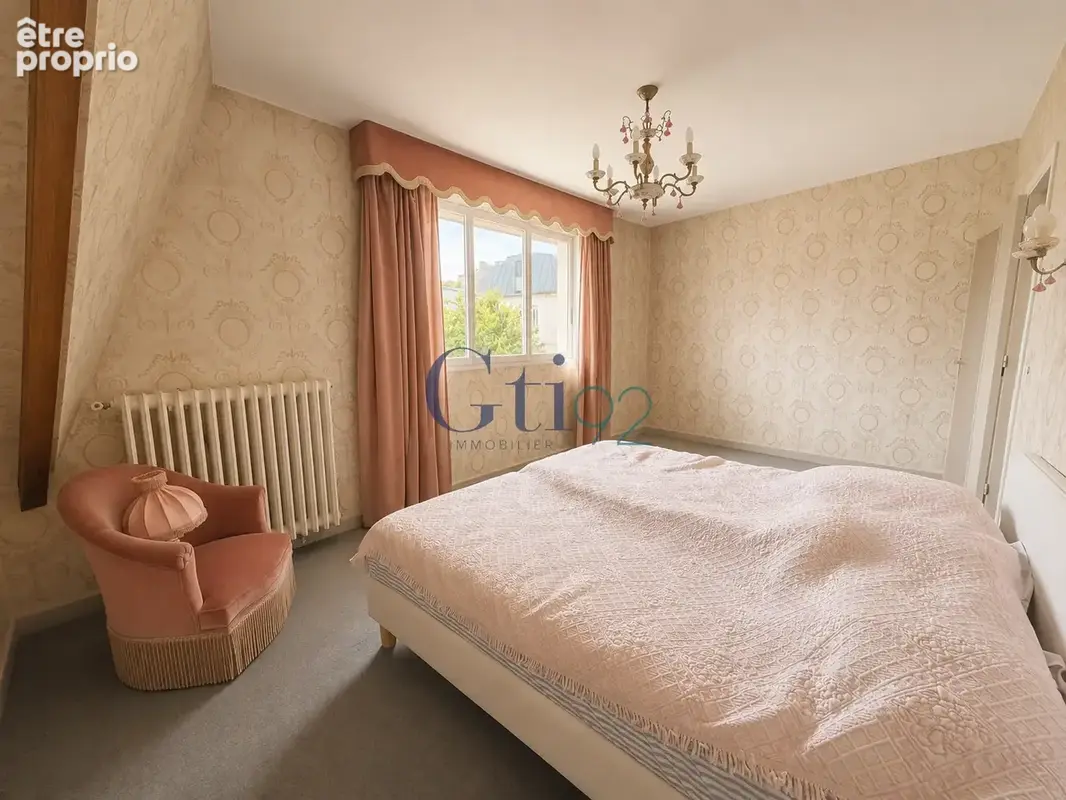 Maison a fort potentiel offrant des beaux volumes - photo 11